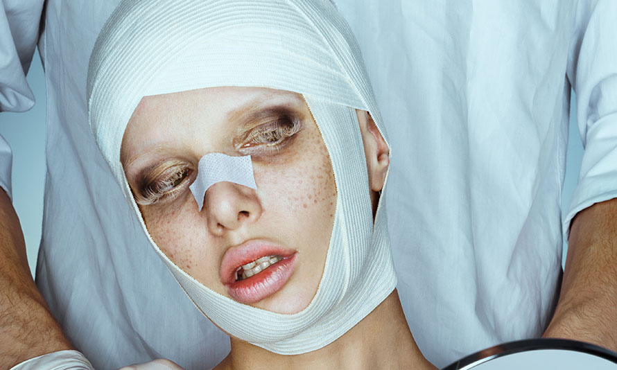 complications after facelifting